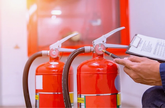 Vad ska en rapport efter genomförd besiktning av brandskyddsutrustning innehålla?