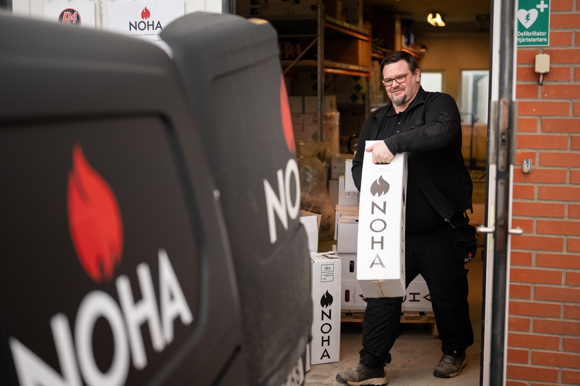 NOHA tekniker laster bil